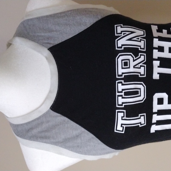 VS Sport Muscle Tee - Picture 2 of 9